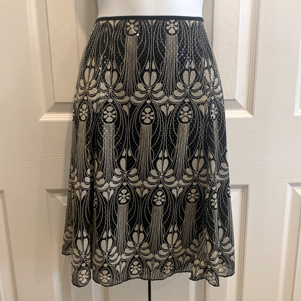Absolutely gorgeous black & ivory sequin skirt!